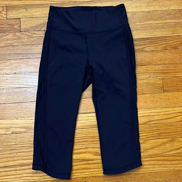 Lululemon black crop legging size 6 - Picture 1 of 8